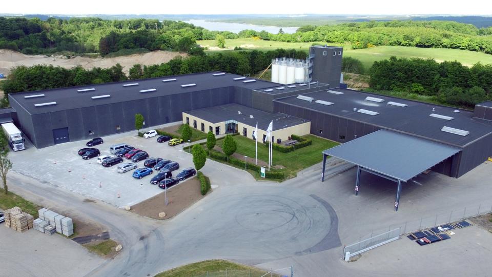 Nutrimin buys Simplewire Core